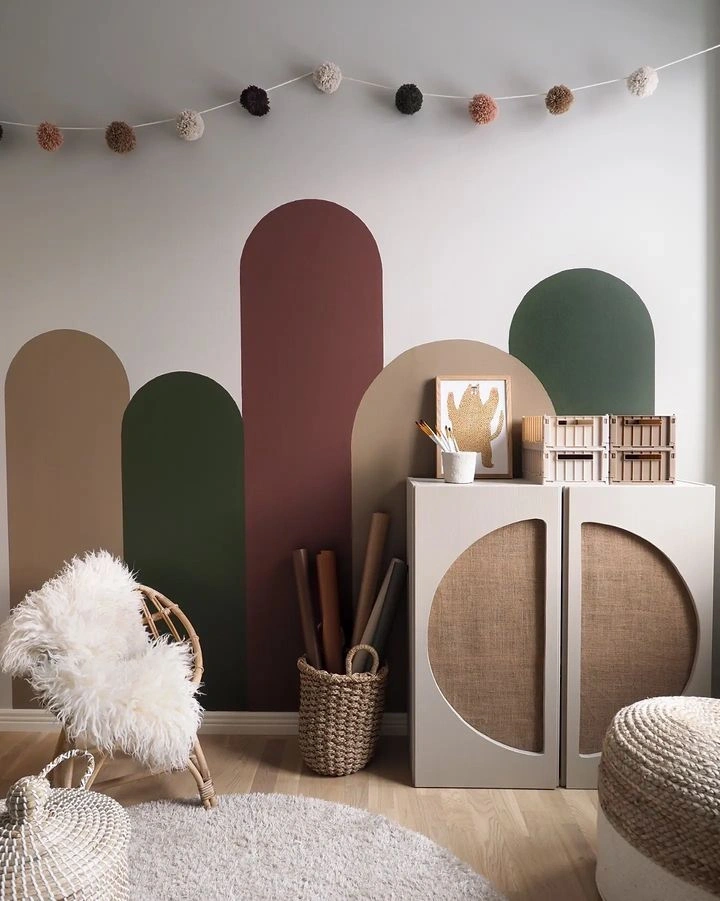 Kidsroom wall archs Tikkurila M449 Grotto paint
