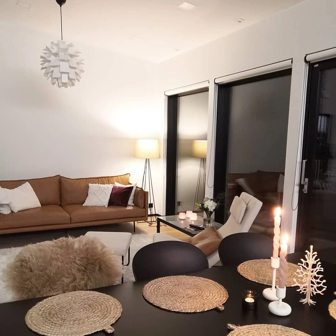 Tikkurila Paper F497 living room evening mood