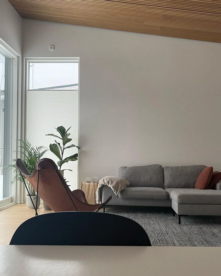 Tikkurila Paper F497 living room
