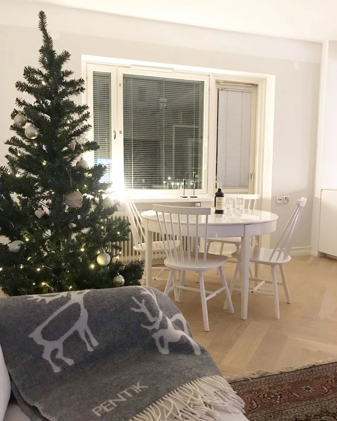 Sisämaalit Tikkurila Höyhen F487