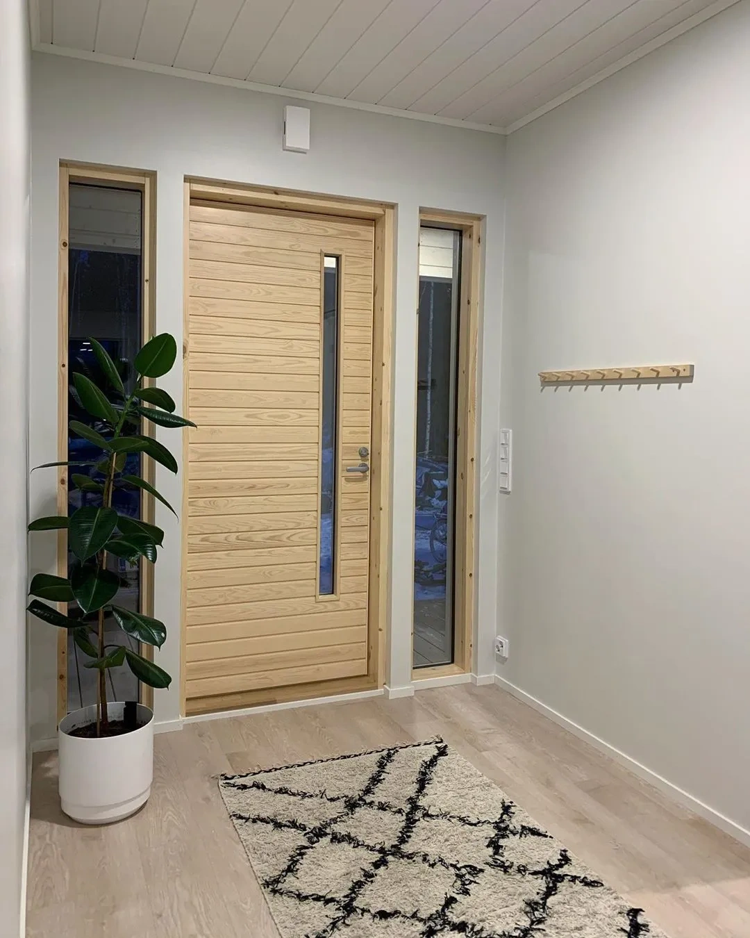 Sisämaalit Tikkurila Höyhen F487