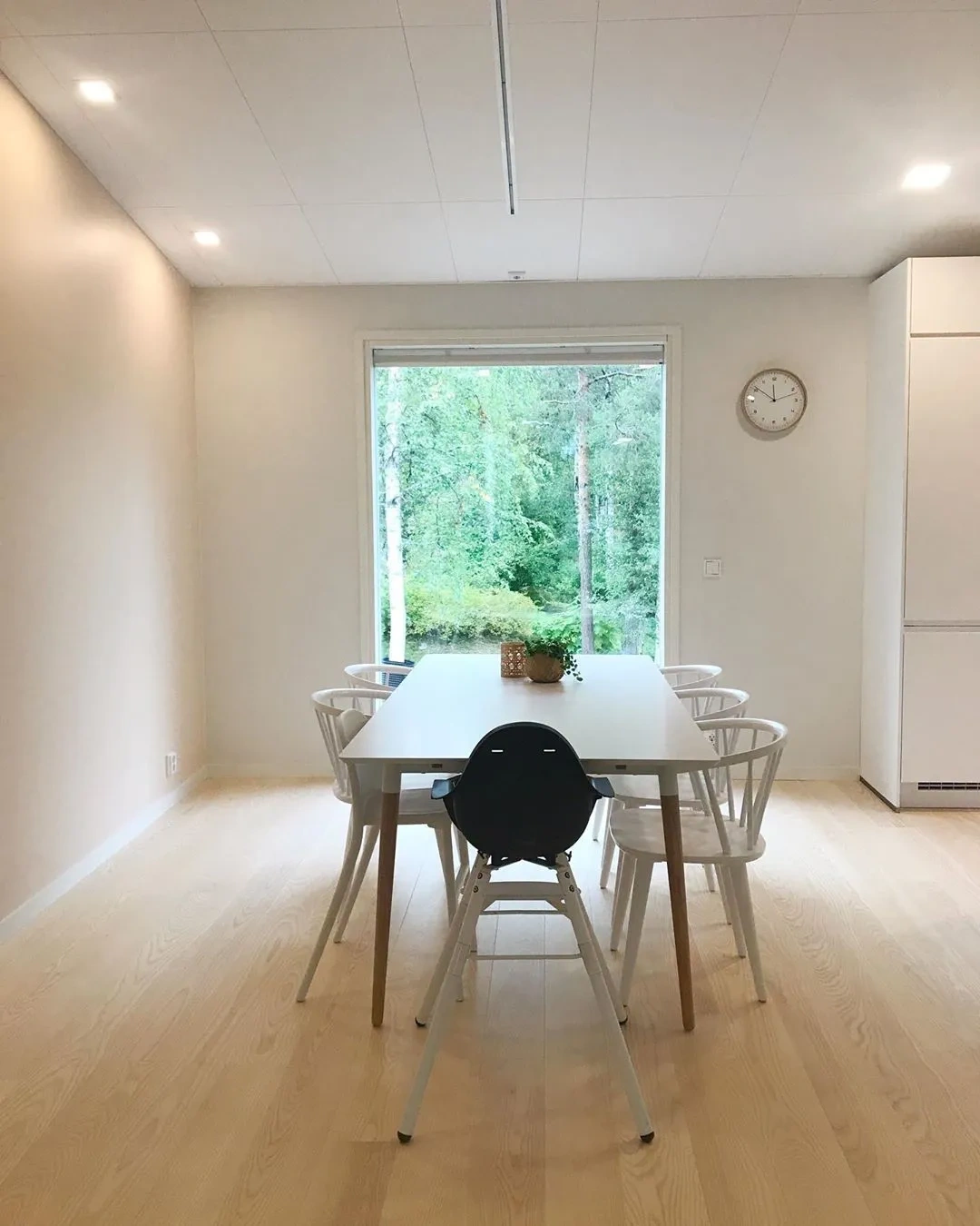 Sisämaalit Tikkurila Riviera Y406