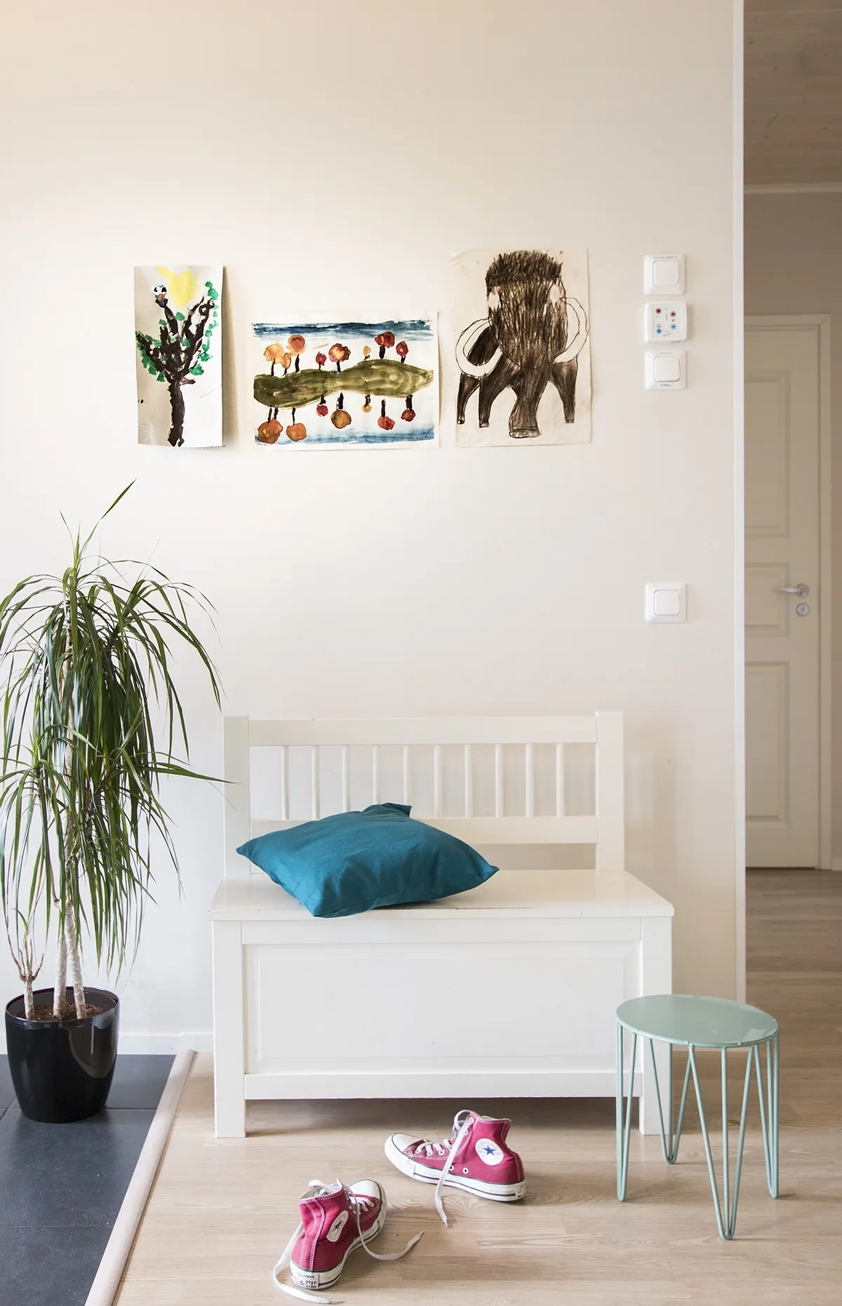 Sisämaalit Tikkurila  Y484