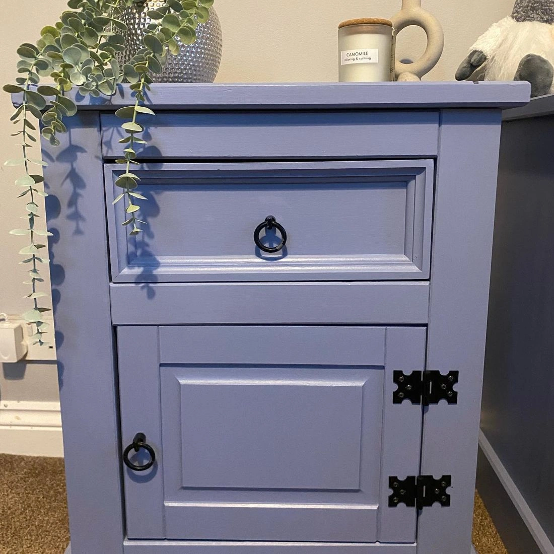 Frenchic Paint Moody Blue maalatut huonekalut sävy