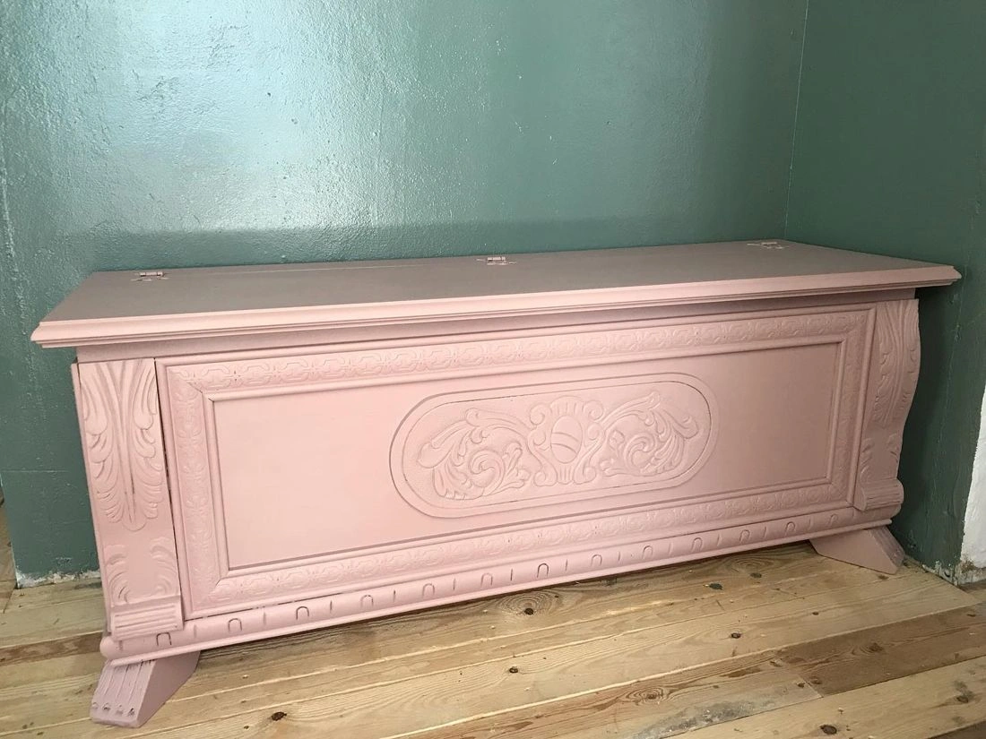 Frenchic Paint Dusky Blush maalatut huonekalut 