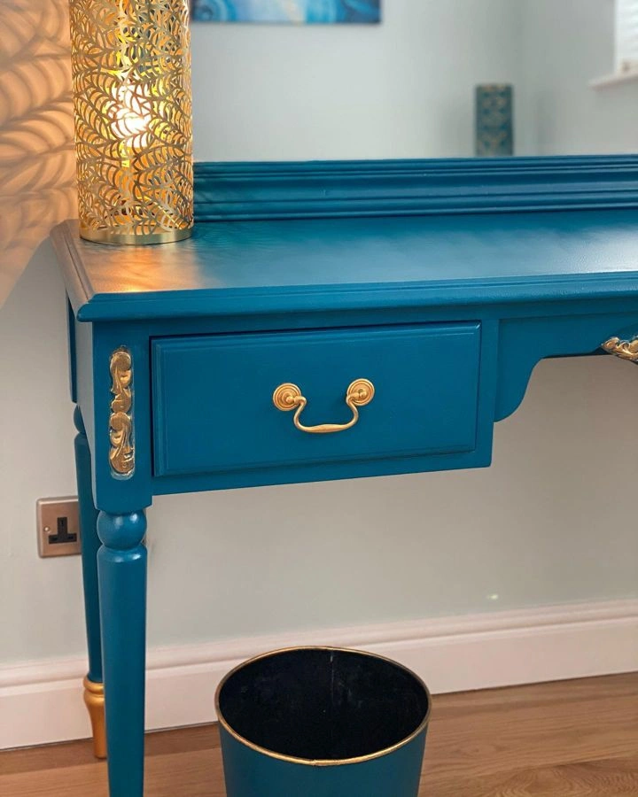 Frenchic Paint Steel Teal maalatut huonekalut sävy