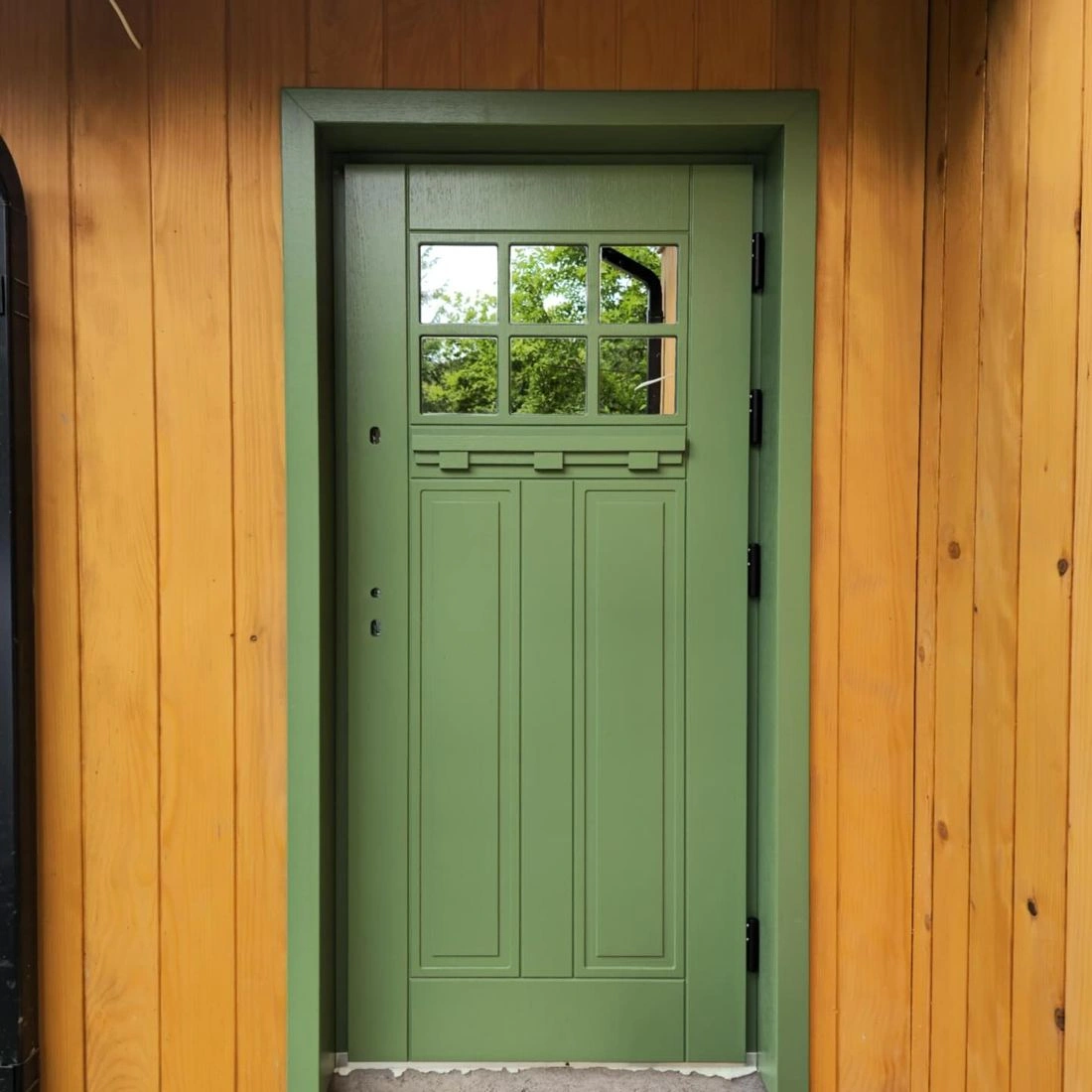 RAL 6011 etuovi sävy