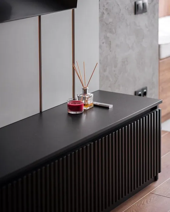 RAL 7021 maalatut huonekalut sävy