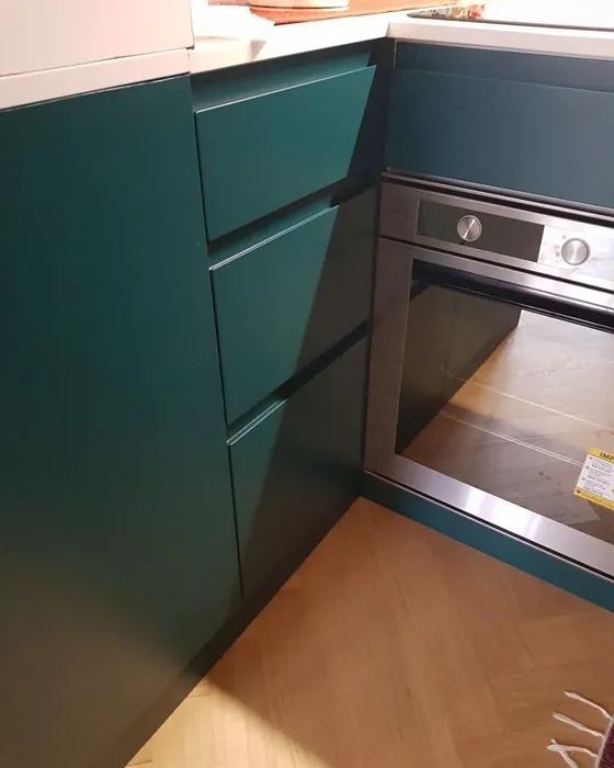 RAL 6004 keittiön kaapit 