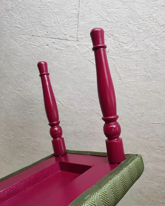 RAL 4004 maalatut huonekalut sävy