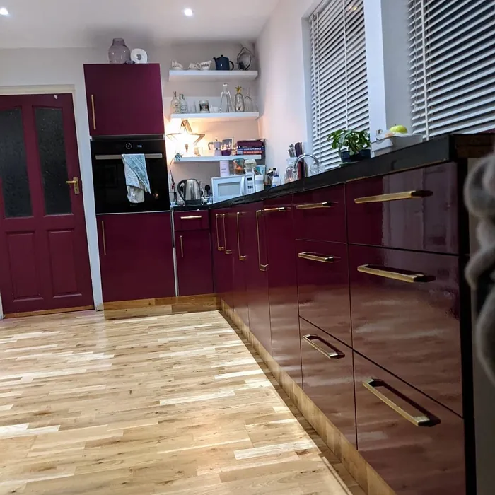 RAL Classic  Claret violet keittiön kaapit sävy