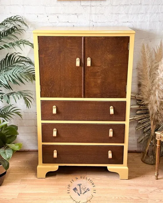 Frenchic Paint Hot as Mustard maalattu lipasto sävy