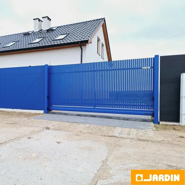 RAL Classic Gentian blue ulkopuoli sävy