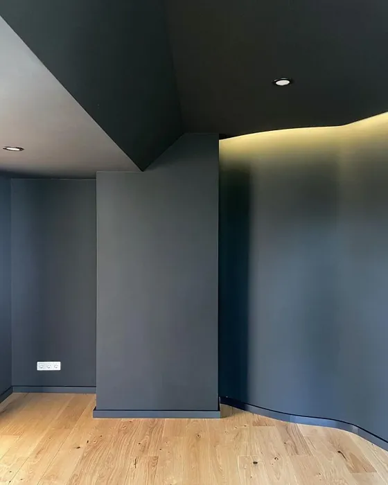 RAL 9011 seinämaalaus 