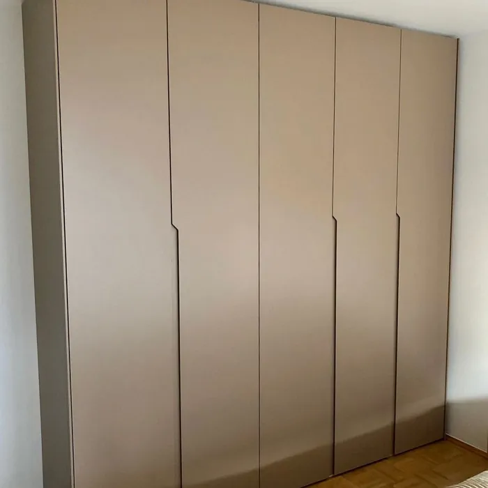 RAL 1019 maalatut kaapit 