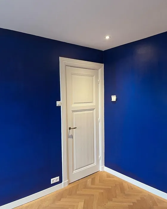 RAL 5022 seinämaalaus 