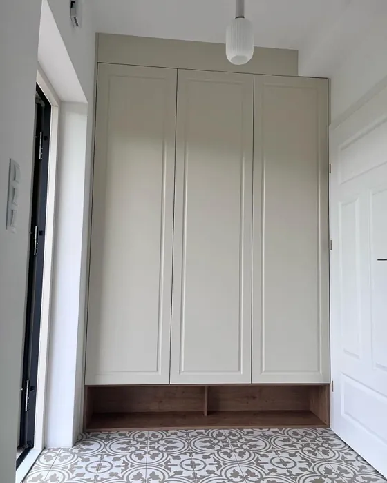 RAL 1013 maalatut kaapit 