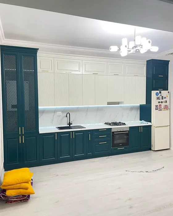 RAL Classic  Pearl green keittiön kaapit sävy