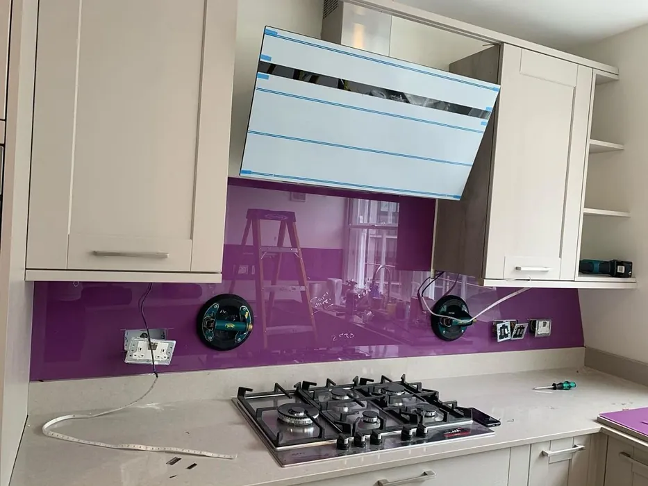 RAL Classic  Red lilac keittiö sävy