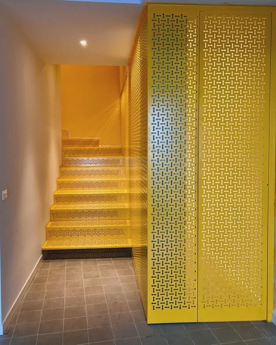  Signal yellow portaat väri