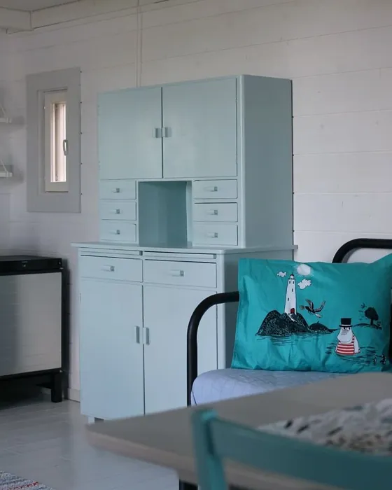 Tikkurila Akvarelli Y441 maalatut huonekalut