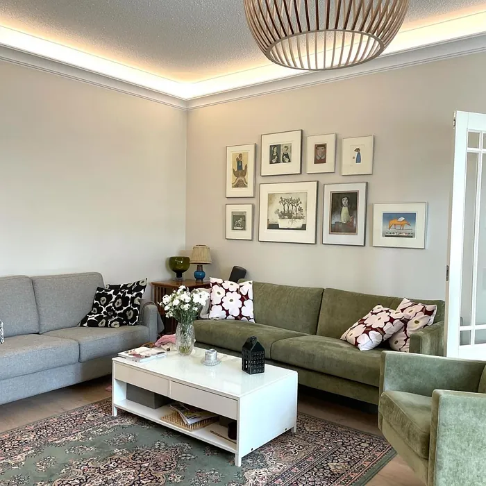Tikkurila G487 olohuone 