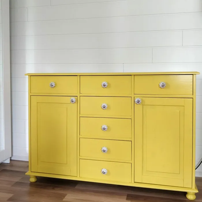 Tikkurila Greippi S302 maalatut huonekalut
