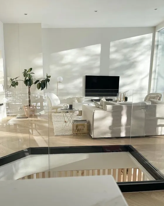 Tikkurila Höyhen olohuone sävy