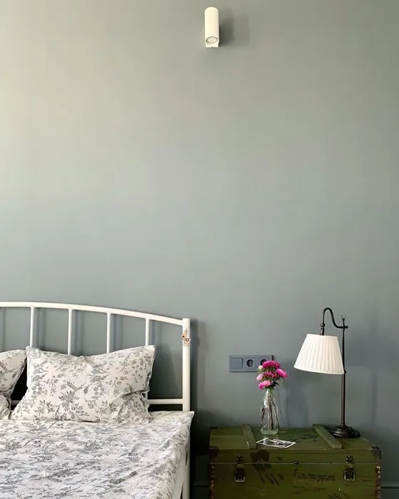 Tikkurila J438 makuuhuone väri