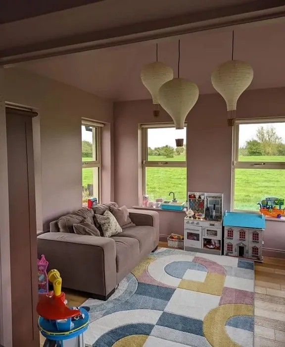 Tikkurila  J478 olohuone