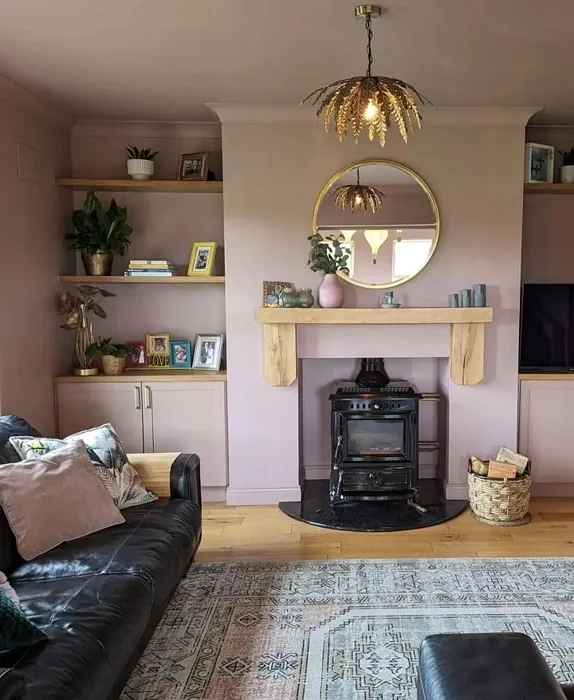 Tikkurila  J478 seinämaalaus