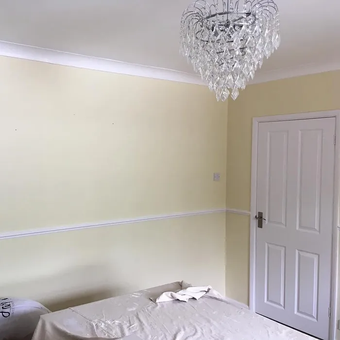 Tikkurila Kaakaovoi F392 seinämaalaus