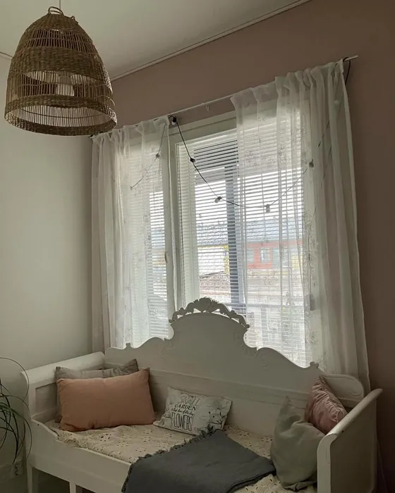 Tikkurila X477 korostusseinä 
