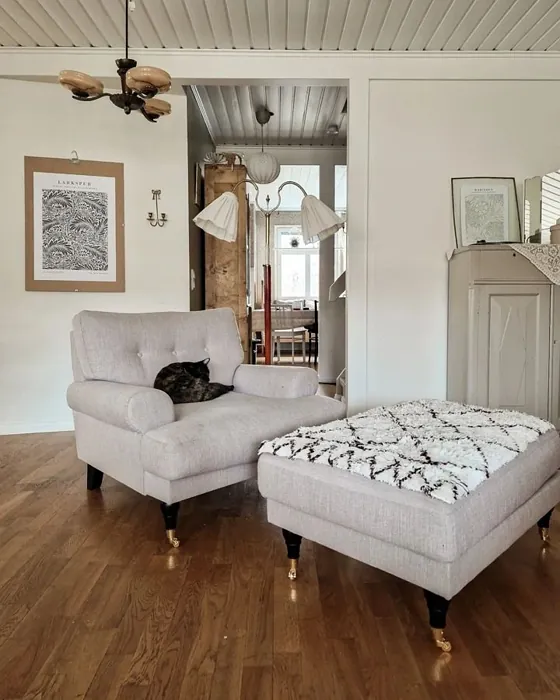 Tikkurila Kookos olohuone sävy