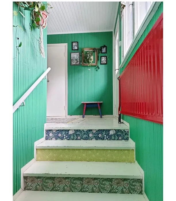 Tikkurila L374 seinämaalaus 