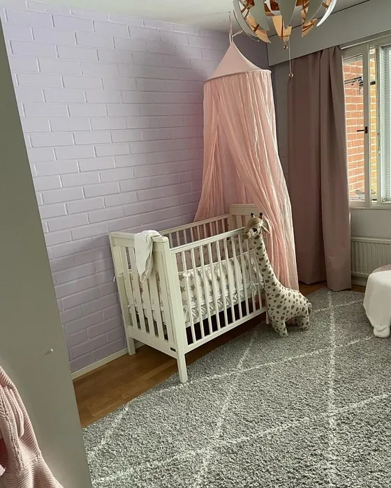 Bricked wall in a kidsroom Tikkurila Minuet X344