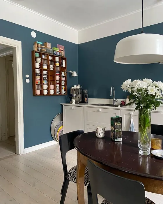 Tikkurila Petrooli ruokasali sisusta