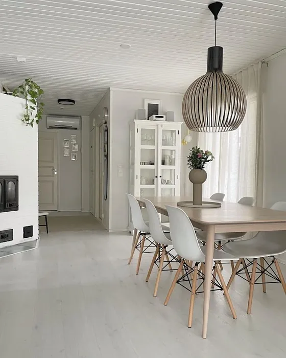 Tikkurila Y481 ruokasali 