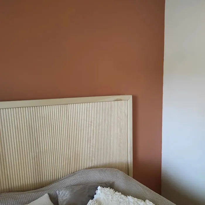 Tikkurila V406 makuuhuone sävy