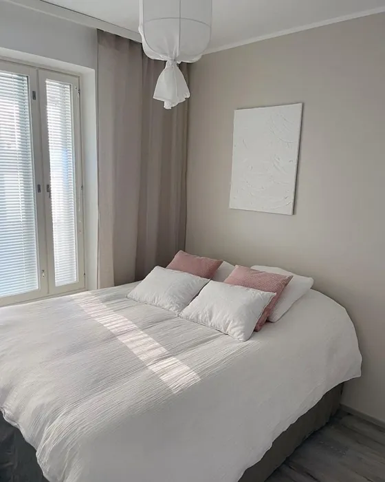 Tikkurila Sunnuntai H480 makuuhuoneen korostusseinä