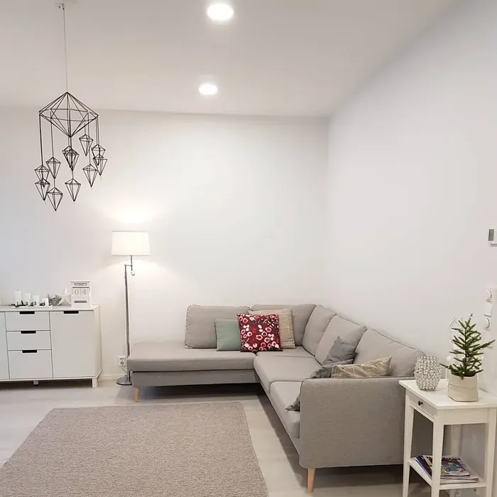 White walls interior Tikkurila Winter V503