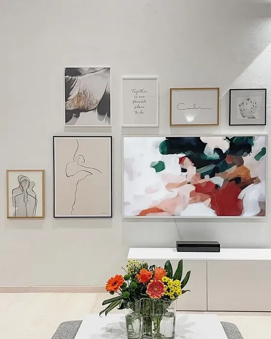 White interior with galleru wall Tikkurila Winter V503