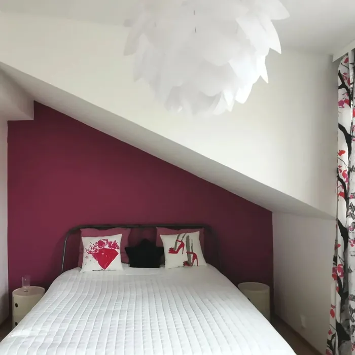 Tikkurila Villiruusu makuuhuone sävy