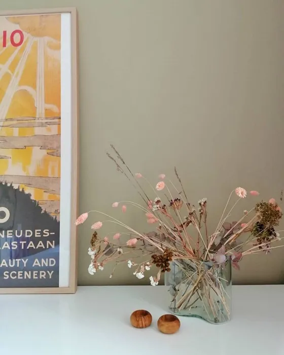 Tikkurila J457 seinämaalaus 